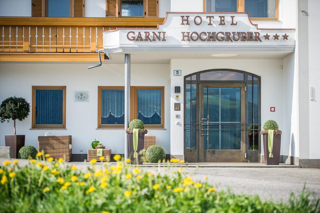 Hotel Garni Hochgruber Brunico Exterior foto